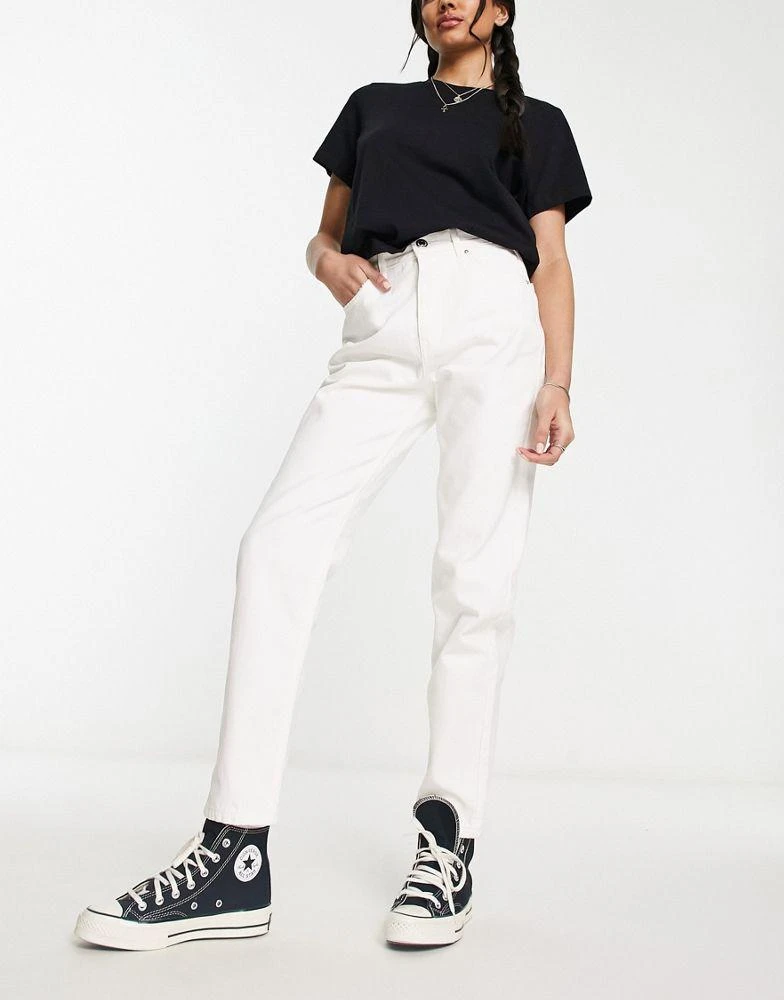 Pull&Bear Pull&Bear high waisted mom jeans in white 3