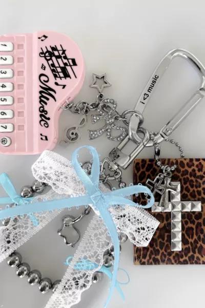 Five Fourty Nine Five Fourty Nine Sweet Melody Charm Carabiner