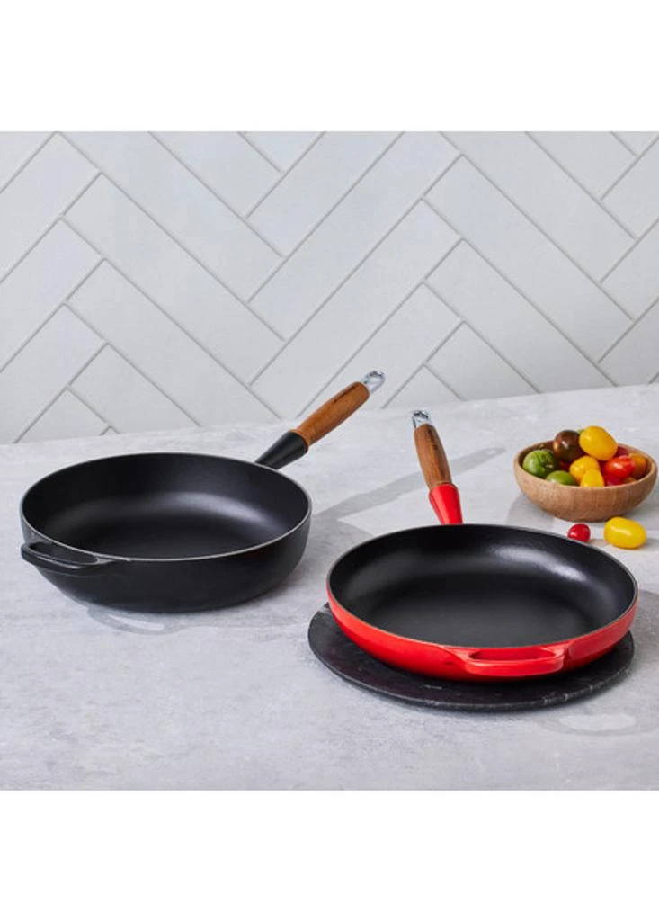 Le Creuset Signature cast iron frying pan with wooden handle 28cm 5