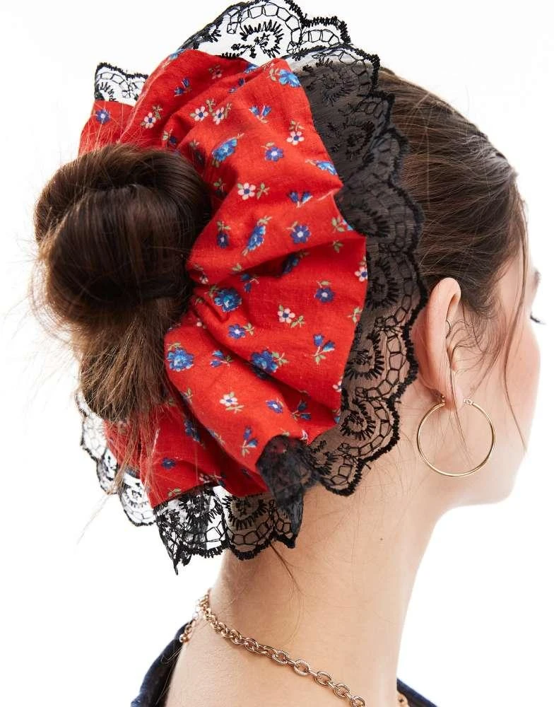 Reclaimed Vintage Reclaimed Vintage Revived x Glass Onion oversized floral print scrunchie with black lace 5