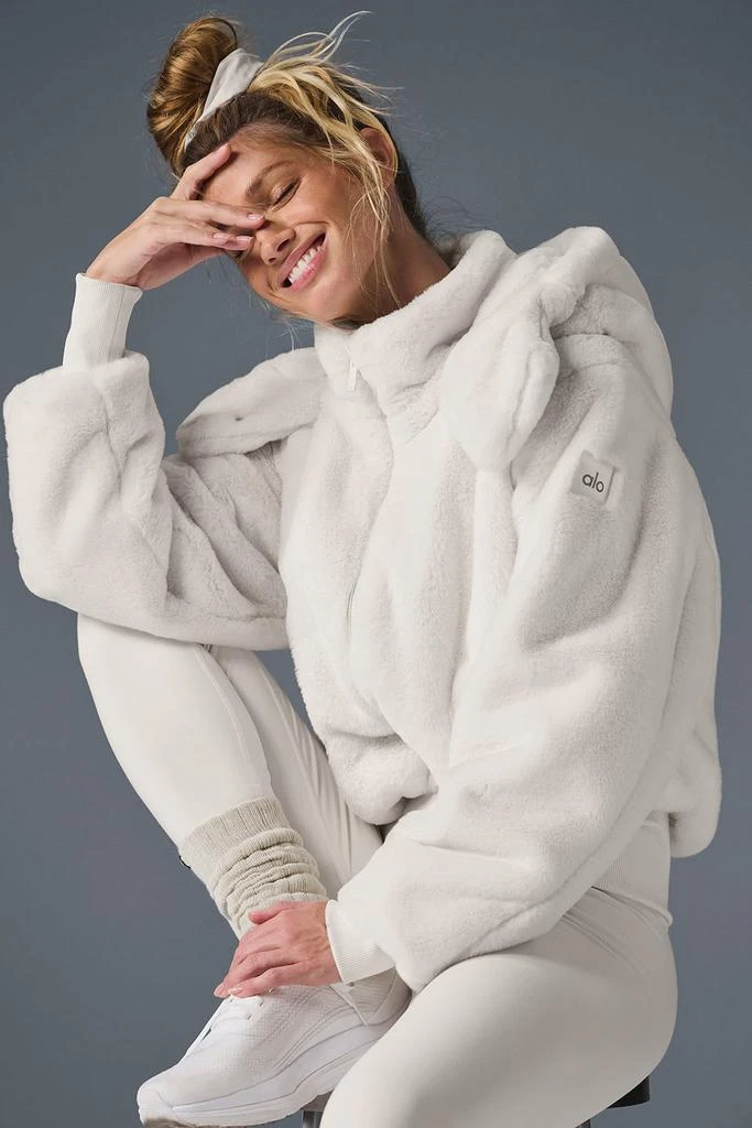 Alo Faux Fur Foxy Jacket - Ivory 4