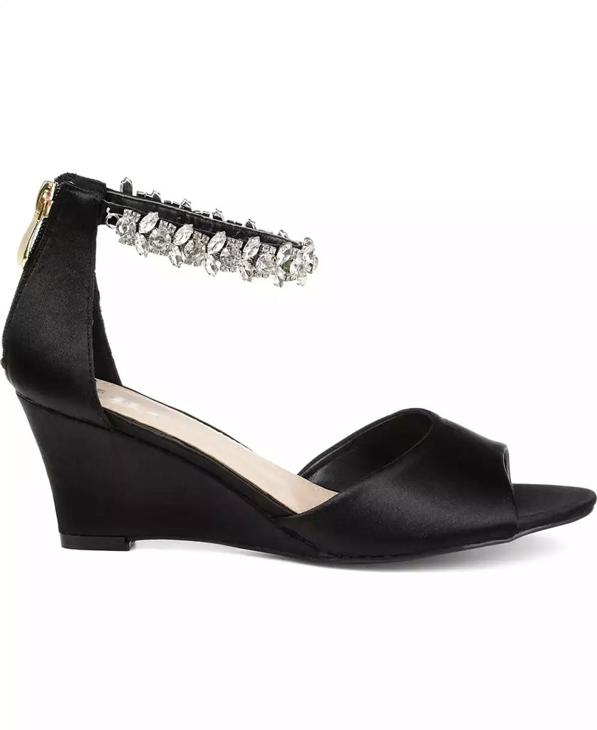 Journee Collection Women's Connor Wedges