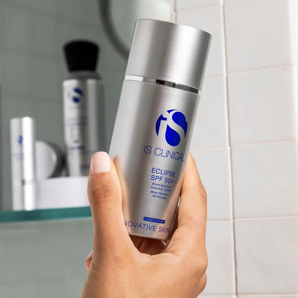 iS CLINICAL iS Clinical Eclipse SPF 50+ PerfecTint 3