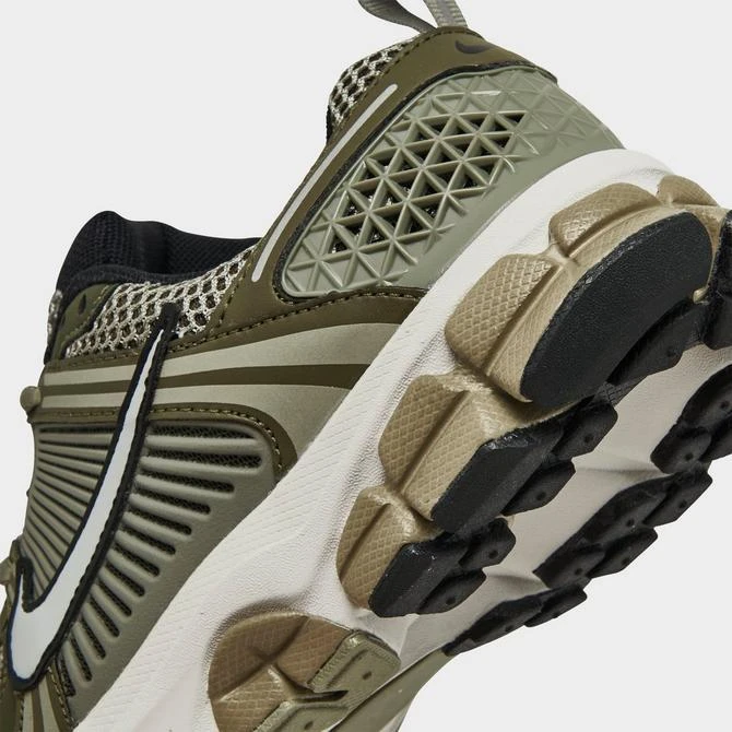 NIKE Big Kids' Nike Vomero 5 Casual Shoes 3