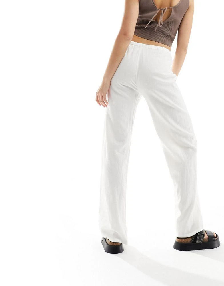 Pull&Bear Pull&Bear high waisted linen trousers in white 3