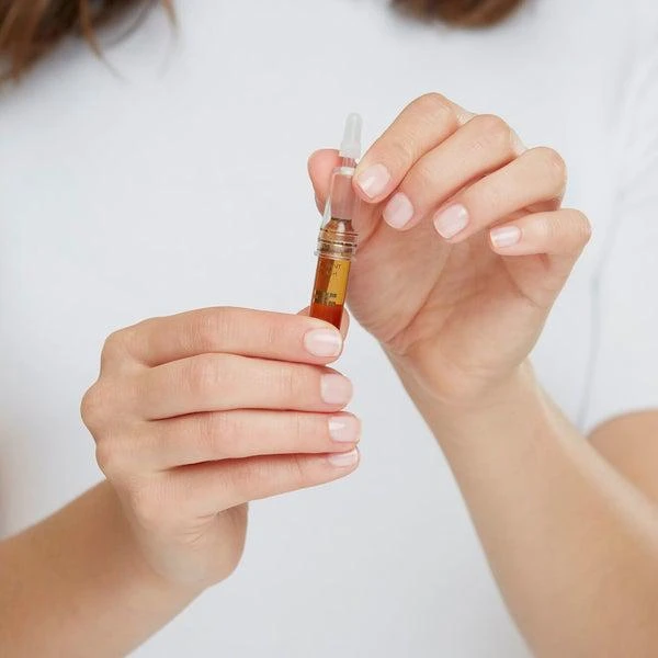 ISDIN ISDIN ISDINCEUTICS Instant Flash Lifting and Firming Serum with 8h Duration (5 Ampoules) 7