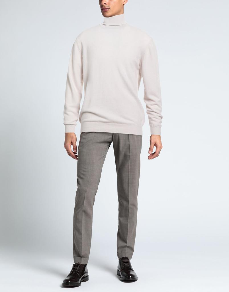 JEORDIE
S Turtleneck