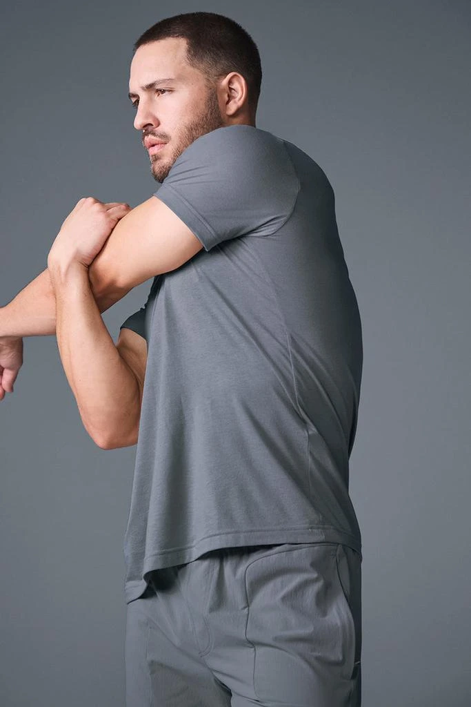 Alo Triumph Tee - Seashell Blue 4