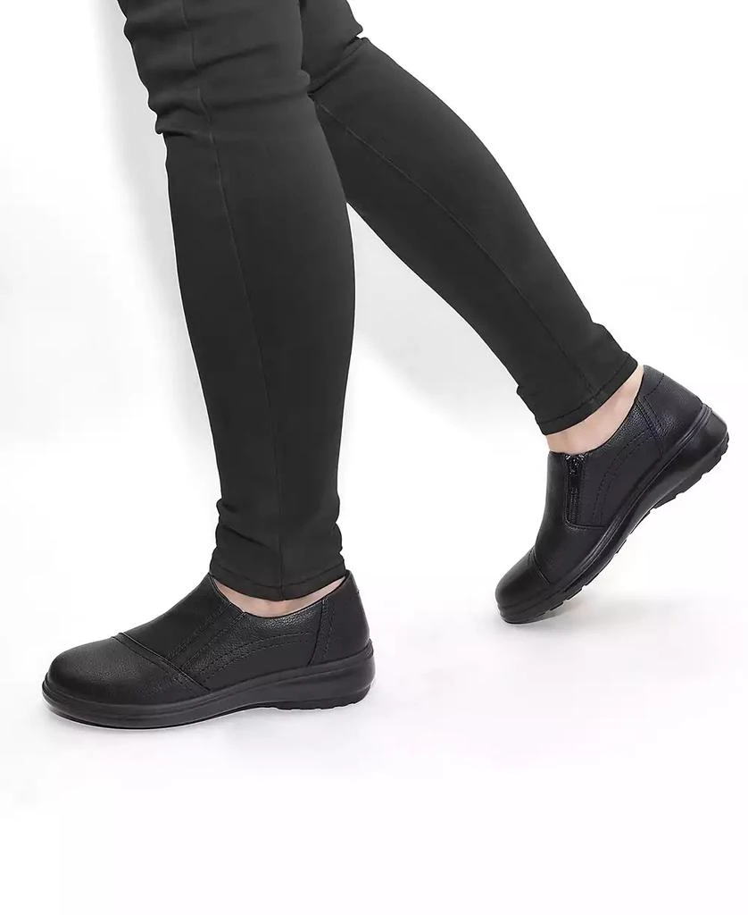 Easy Street Women's Maple Comfort Flats 8
