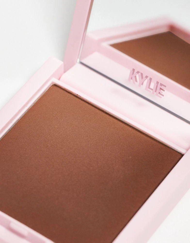 Kylie Cosmetics by Kylie Jenner Kylie Cosmetics Pressed Bronzing Powder 400 Tanned And Gorgeous 4