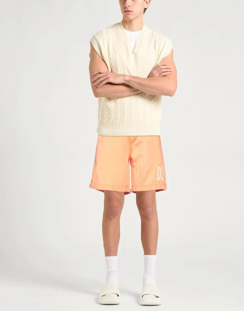 DSQUARED2 Shorts & Bermuda 2