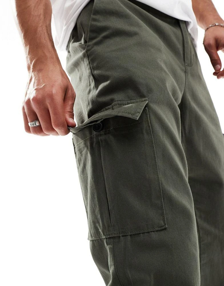 New Look New Look cargo trousers in khaki 3