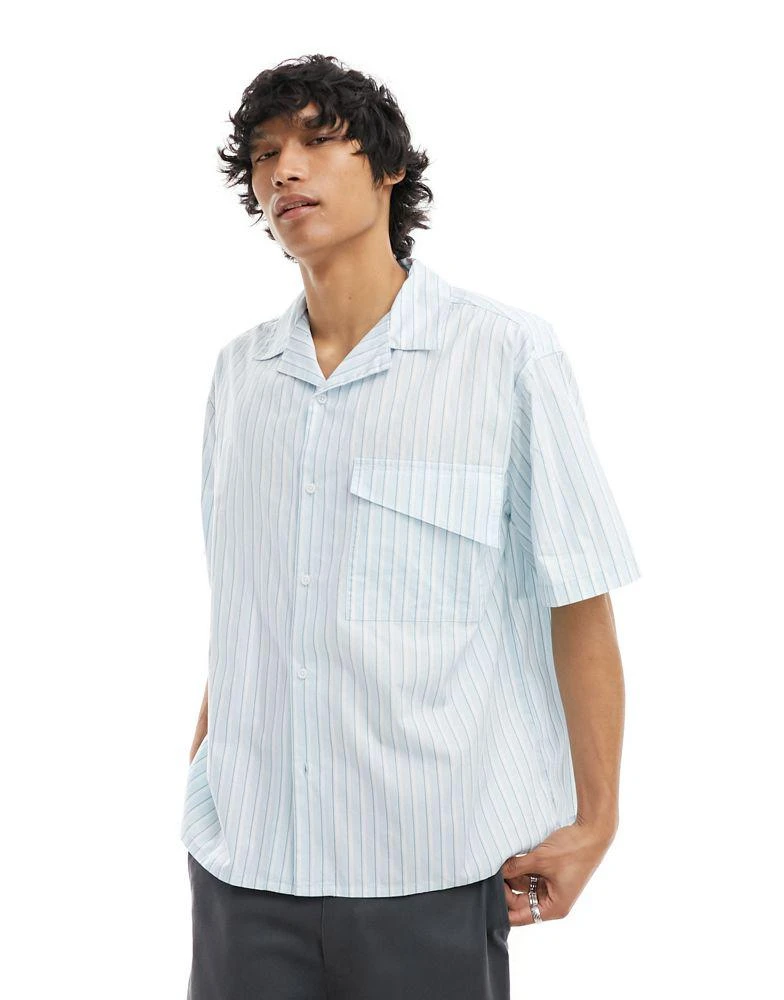 COLLUSION COLLUSION oversized poplin revere short sleeve shirt in blue stripe 1