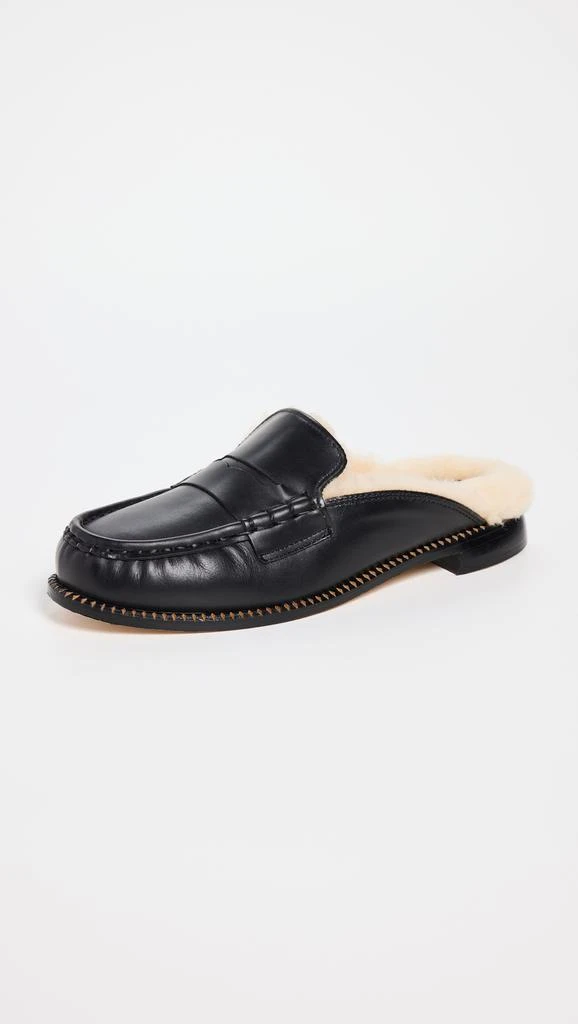 Freda Salvador Temi Flats 1