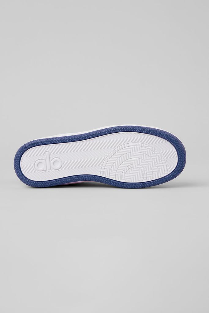 【Alo Yoga】Alo Recovery Mode Sneakerスニーカー Alo Recovery Mode Sneaker - Grey/White | Alo Yoga