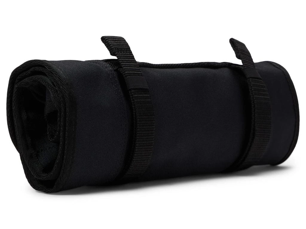 Carhartt Eighteen-Pocket Utility Roll 2