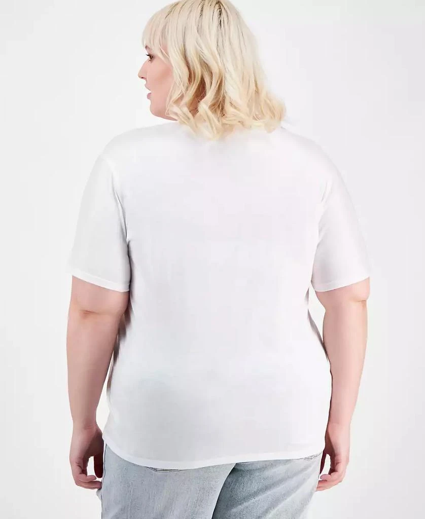 Love Tribe Trendy Plus Size Hello Kitty Heart T-Shirt 4
