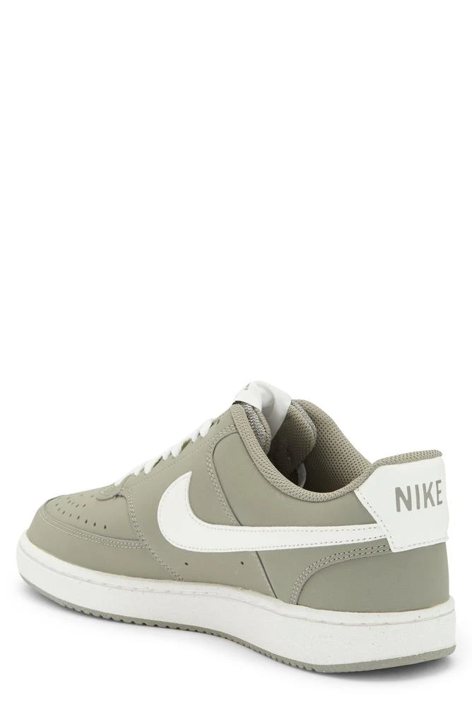 NIKE Court Vision Low Sneaker 2