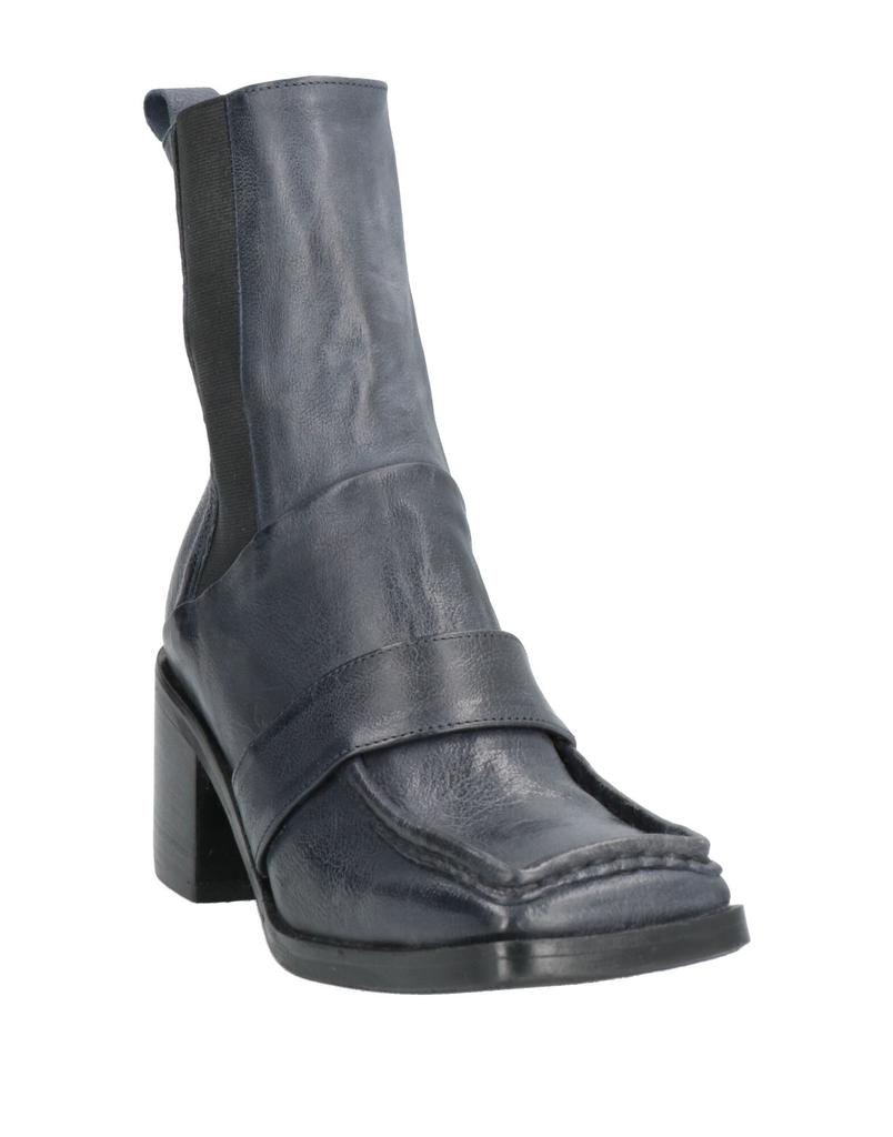 1725.A Ankle boot