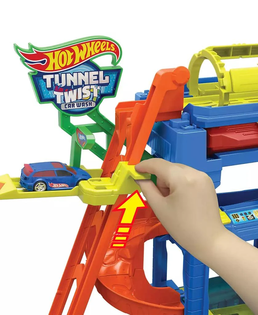 Hot Wheels City Tunnel Twist Car Wash Color Shifters Vehicle 3