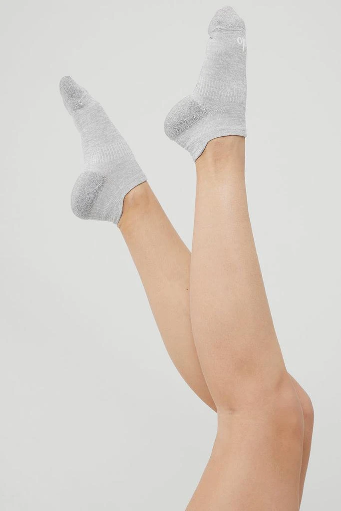 Alo Women's Performance Tab Sock - Athletic Heather Grey/White 4