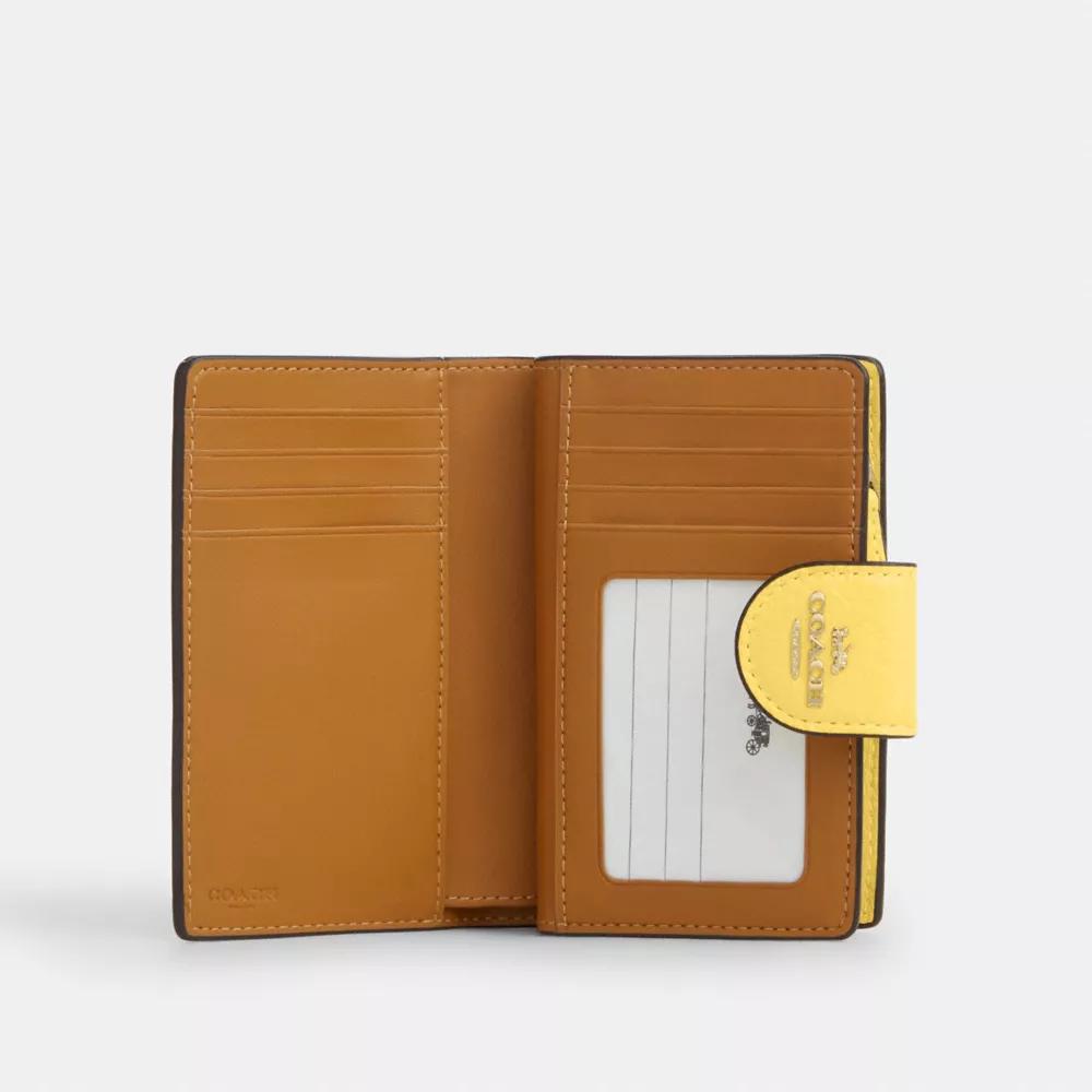 Coach Medium Corner Zip Wallet
