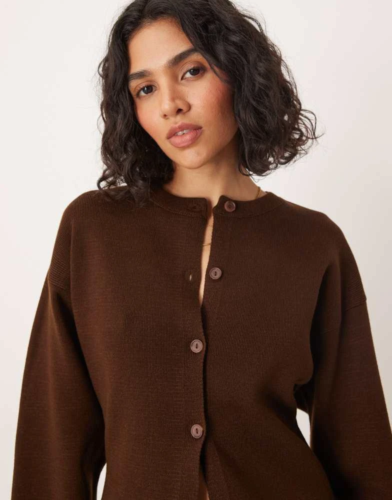 ASOS ASOS DESIGN knitted structured crew neck cardigan in dark brown 2