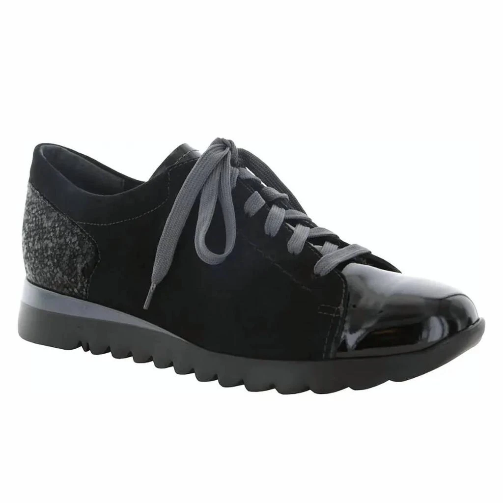 Munro Munro - Women's Kellee Sneaker 1