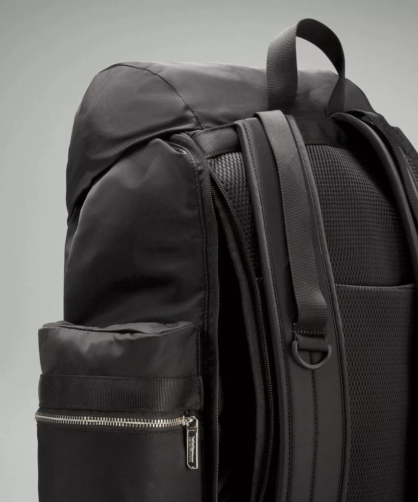 Lululemon Wunderlust Backpack 25L 12