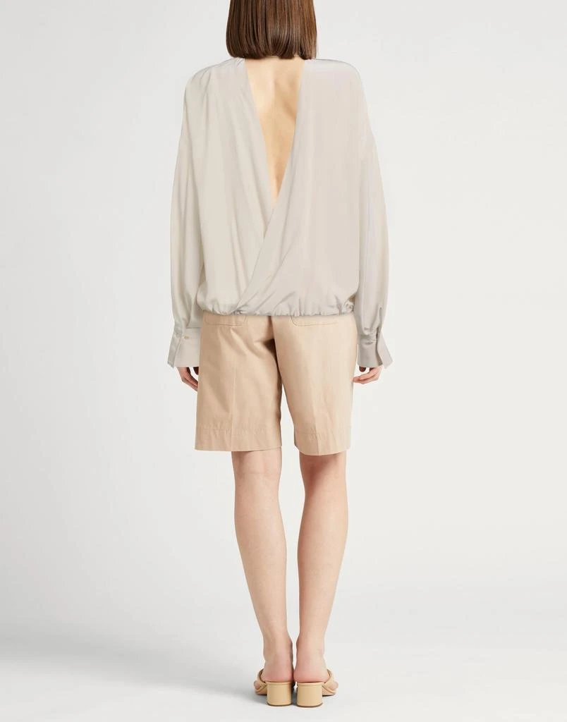 Brunello Cucinelli Silk shirts
blouses 3