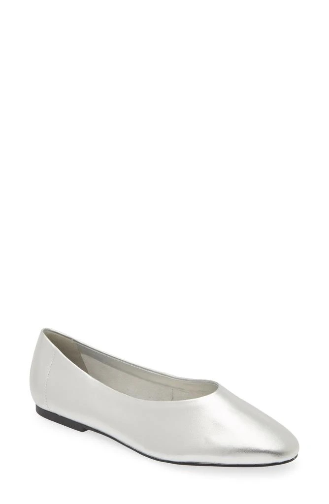 Open Edit Madyson Flat 1