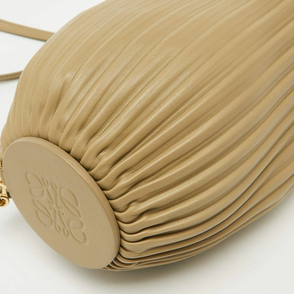 Loewe Loewe Clay Green Pleated Leather Bracelet Pouch Shoulder Bag 11