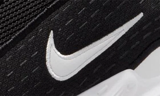NIKE Uplift SC Sneaker 7
