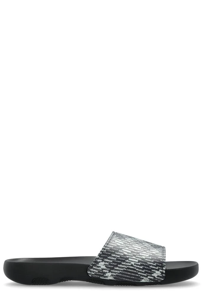Burberry Burberry Dive Checked Slip-On Slides 1