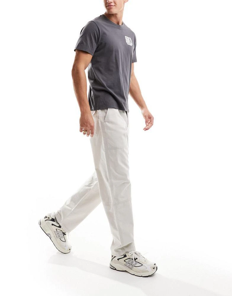 Levi's Levi's cargo trousers with pockets in cream 1