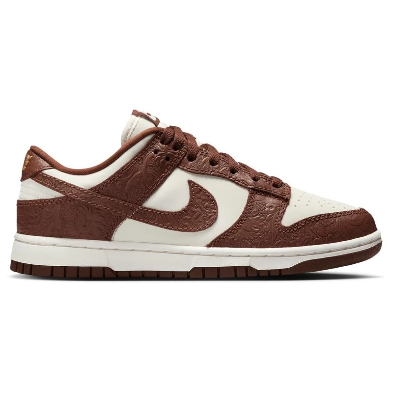 NIKE Nike Dunk Low - Women's