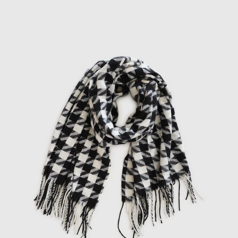 Belle & Bloom Return To Sender Houndstooth Scarf Black/White 2