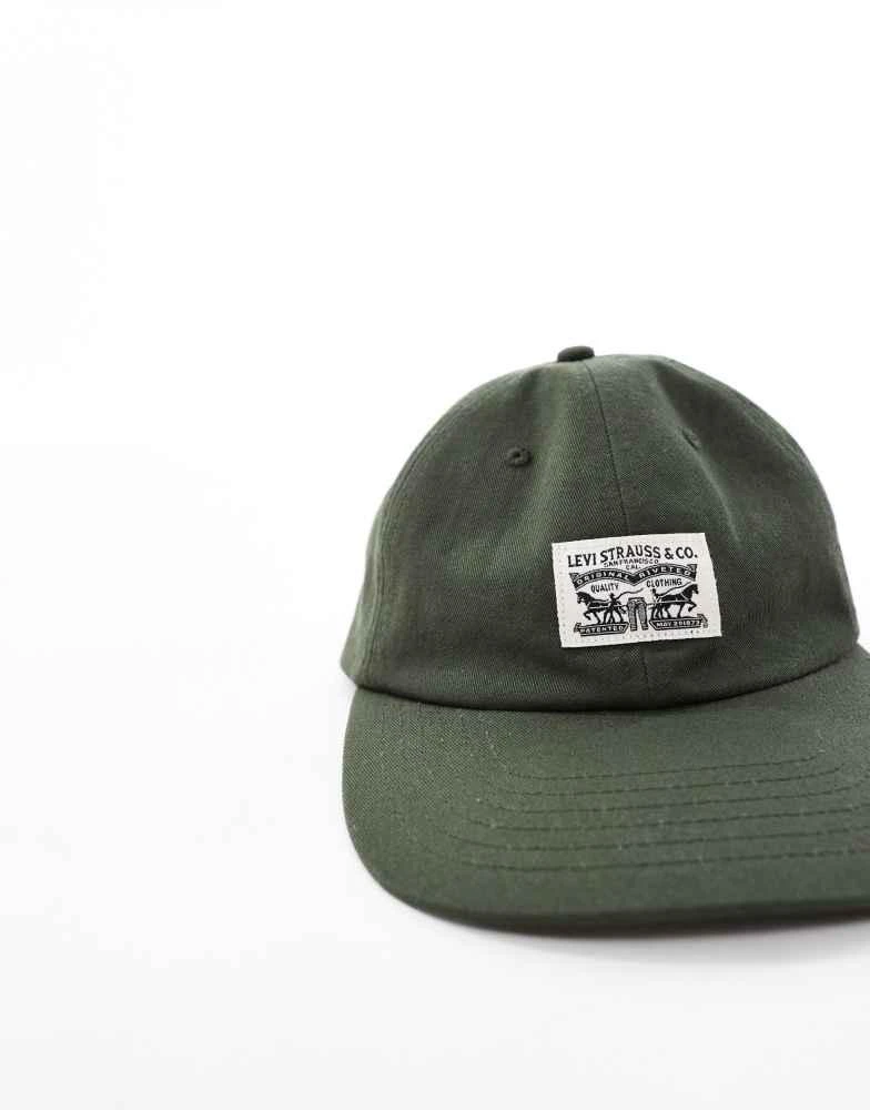 Levi
s Levi
s heritage label logo relaxed dad baseball cap in dark green 2