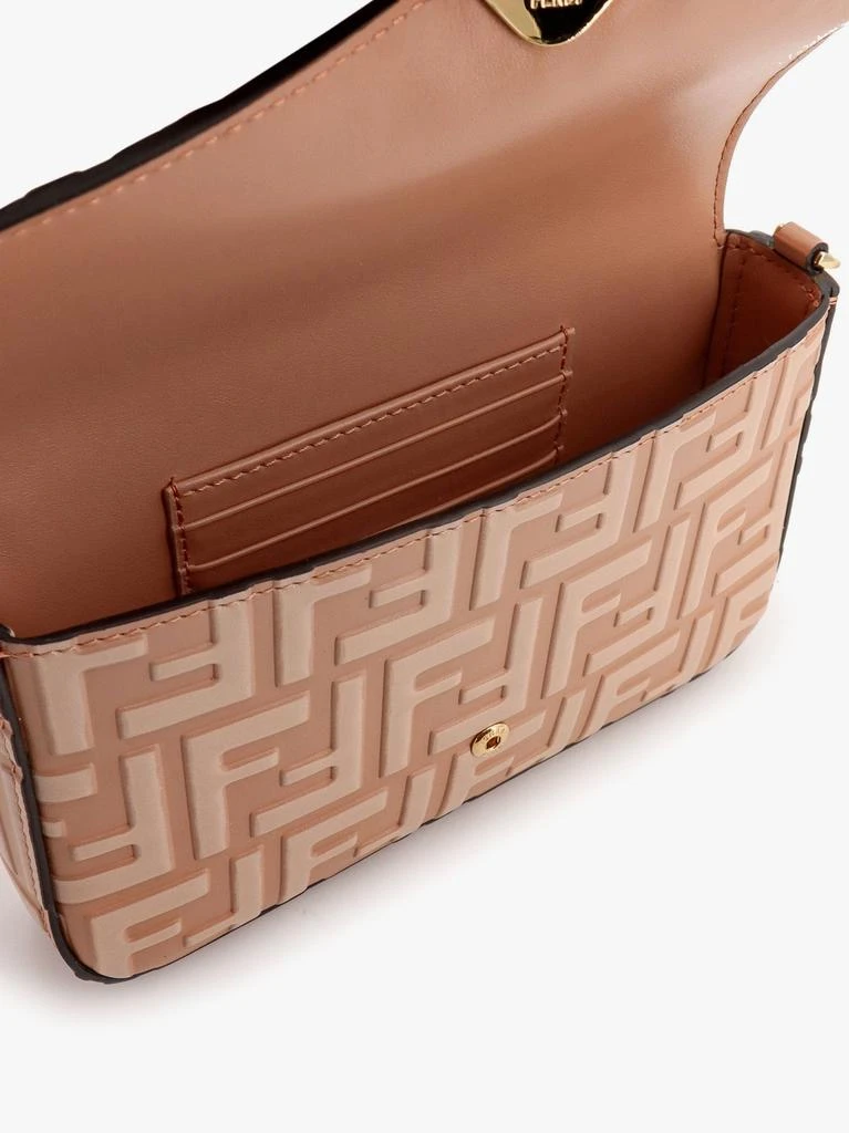 Fendi WALLET ON CHAIN 4