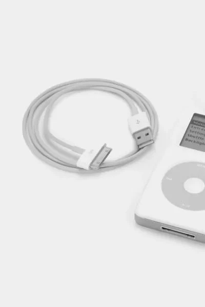 Retrospekt Vintage Apple iPod (4th Generation) MP3 Player 3