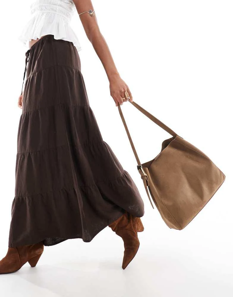 Stradivarius Stradivarius buckle shoulder bag in light brown faux suede 2