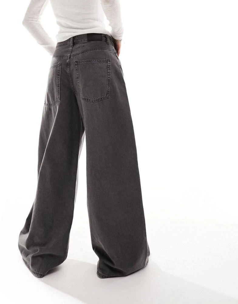 Monki Monki Giga low waisted baggy wide fit jeans in dark grey wash 4