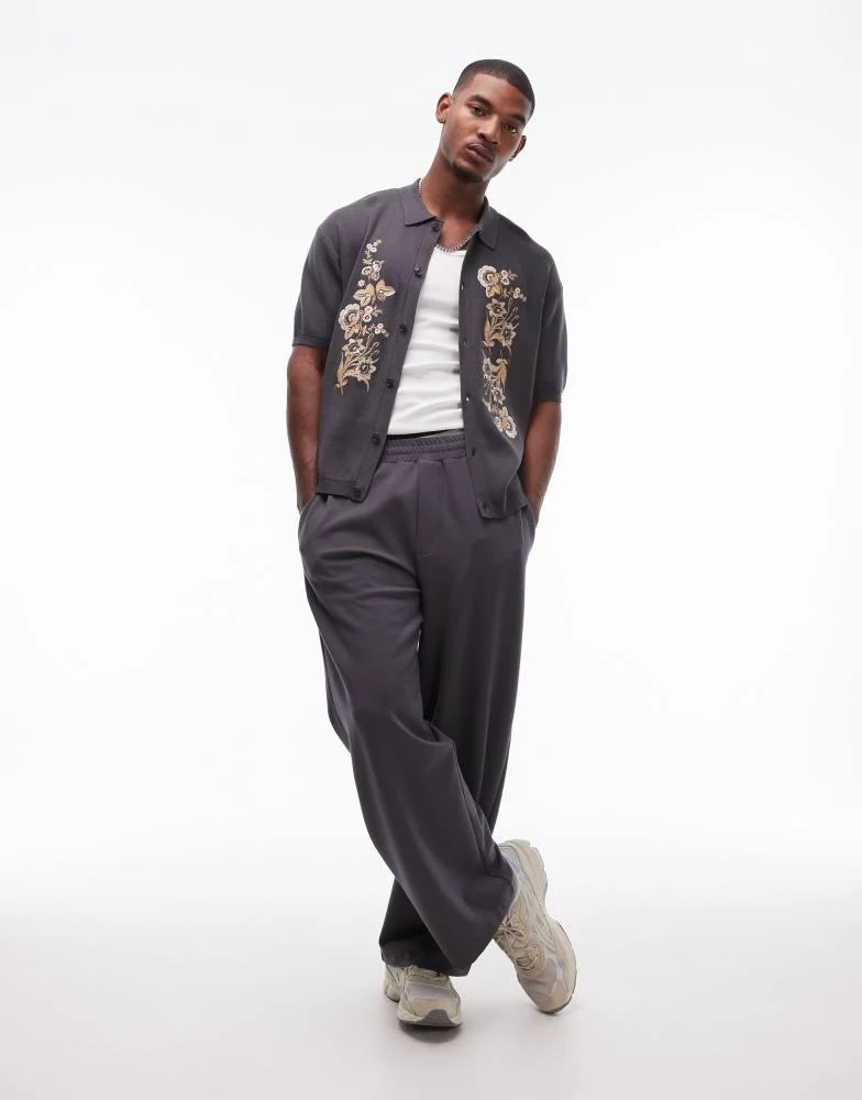 Topman Topman relaxed floral embroidered knitted shirt in grey 2