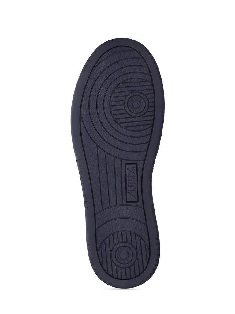 Autry Medalist Low Leather Sneakers 4