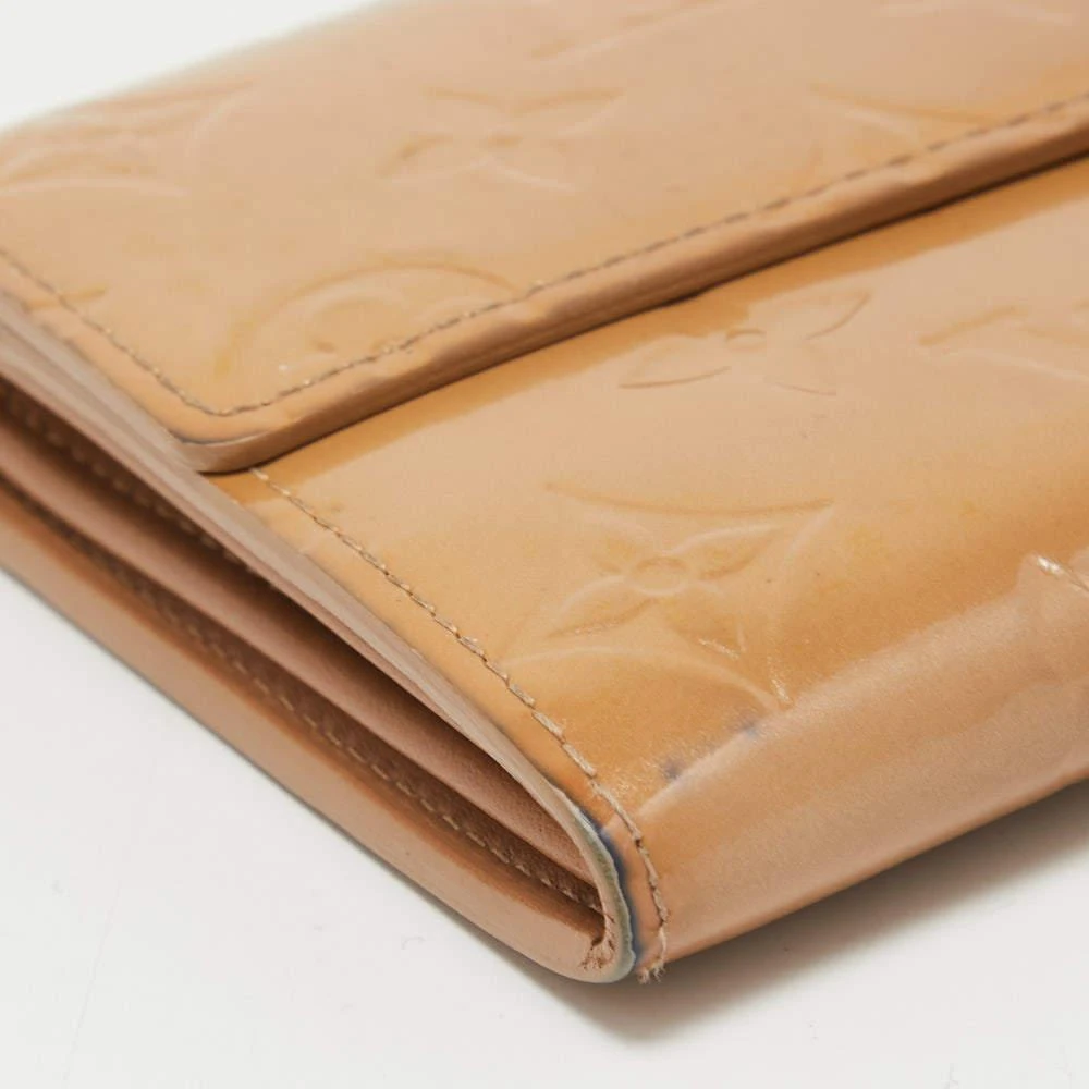 Louis Vuitton Louis Vuitton Noisette Monogram Vernis Sarah Wallet 17