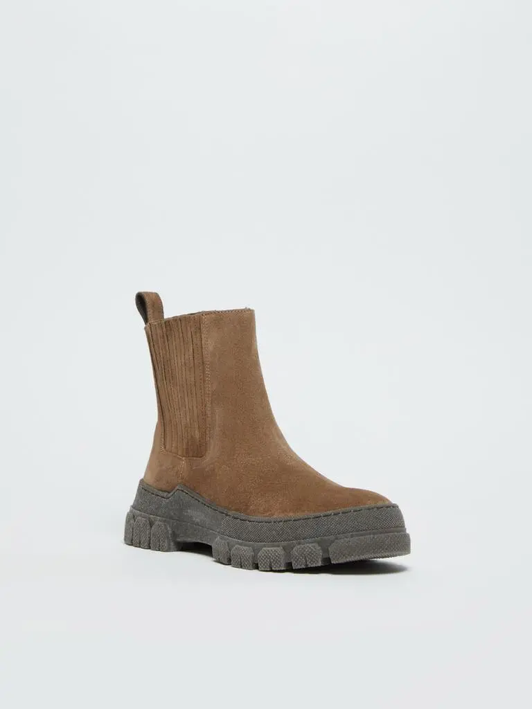 Weekend Max Mara Split leather chelsea ankle boots 5