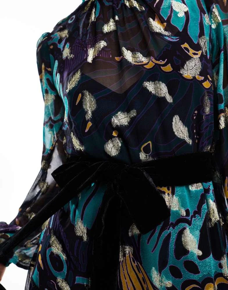 Hope & Ivy Hope & Ivy premium printed maxi dress with velvet belt and gold fleck in teal 4