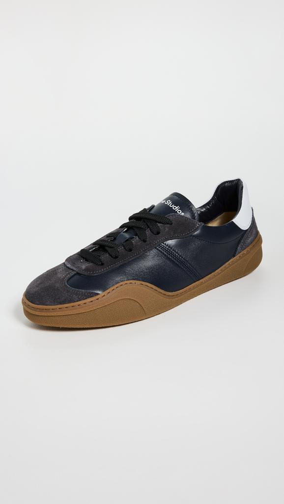 Acne Studios 08STHLM Low Pop Sneakersスニーカー Acne Studios Men's 08STHLM Low Pop Sneakers in White/Black