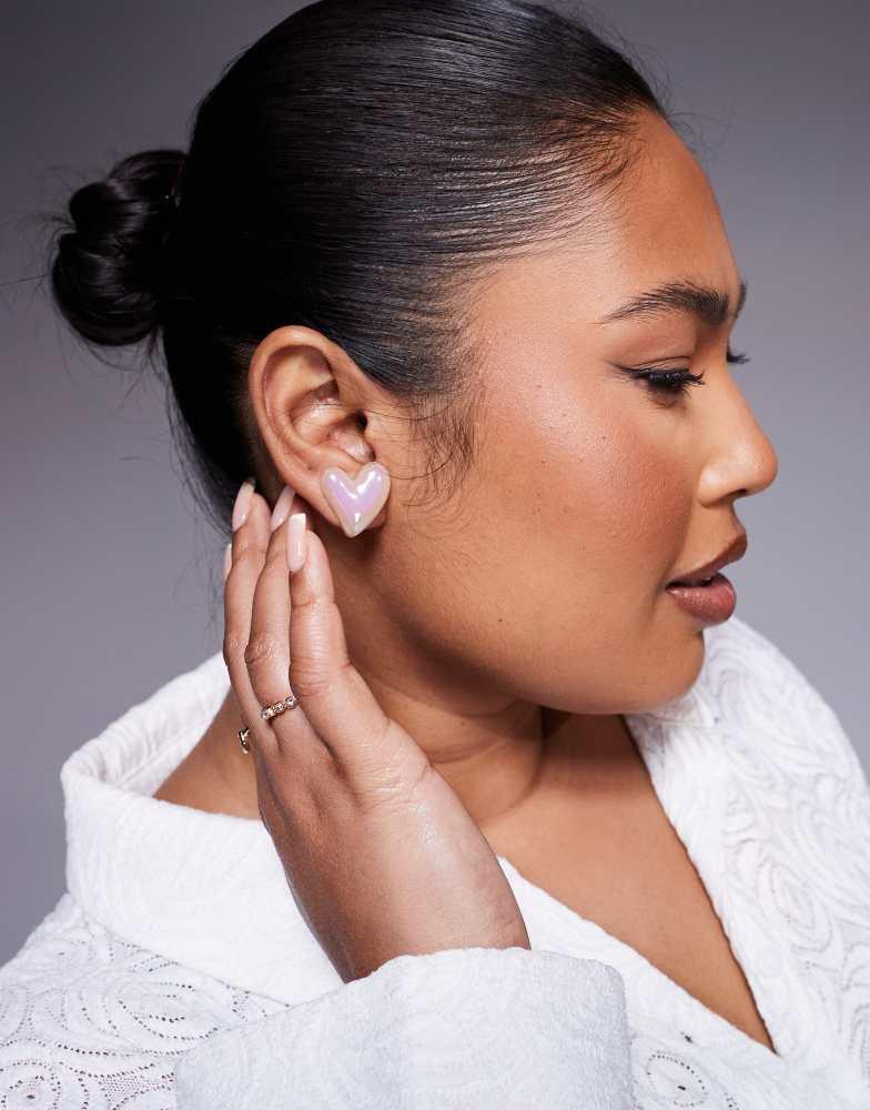 8 Other Reasons 8 Other Reasons heart stud earrings in pearl