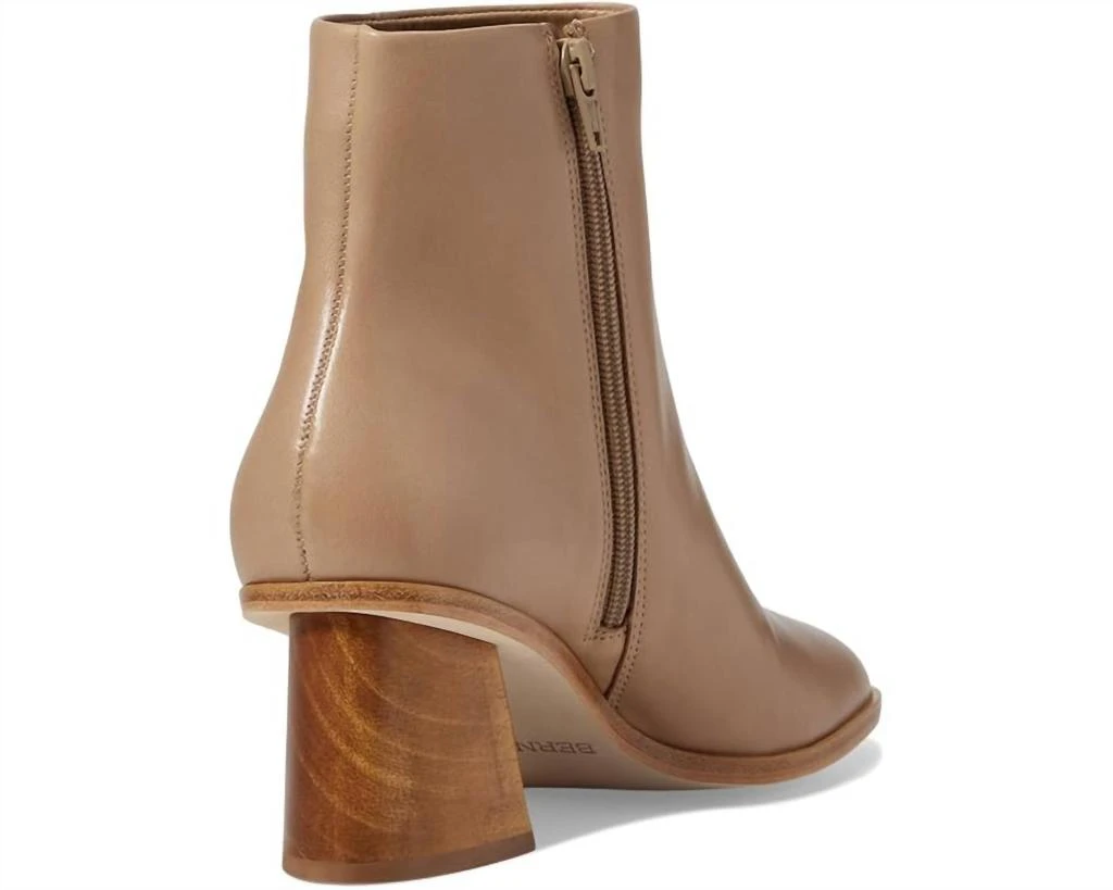 Bernardo Women's Nantucket Boots - Medium In Sand Antique Calf 4